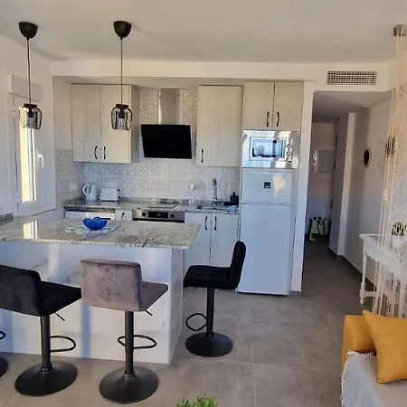 Acogedor,apartamento.piscina, Vistas, Terraza アパート *